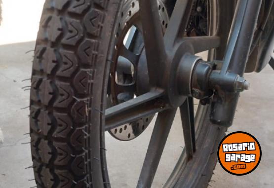 Motos - Zanella 110 2022 Nafta 4193Km - En Venta