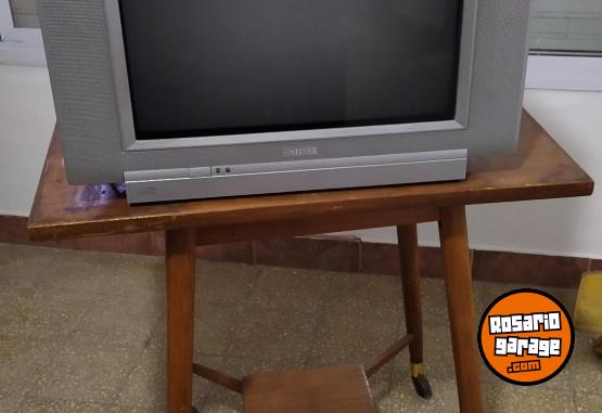 Hogar - TV Philips 21" pantalla plana. - En Venta