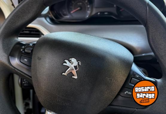 Autos - Peugeot 208 2020 Nafta 66000Km - En Venta