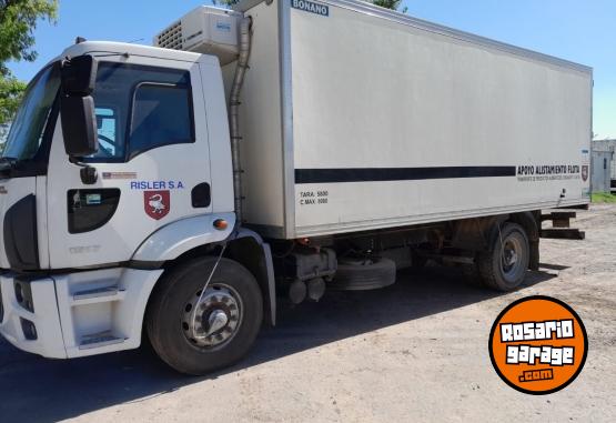 Camiones y Grúas - Ford Cargo 1517 chasis - En Venta