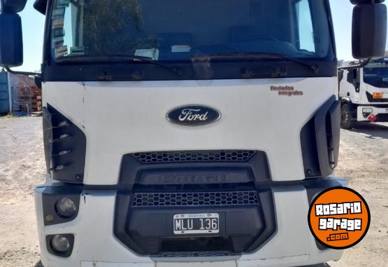 Camiones y Grúas - Ford Cargo 1517 chasis - En Venta
