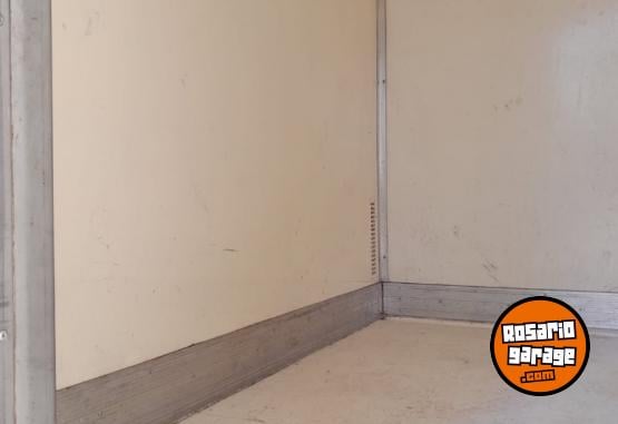 Camiones y Grúas - Ford Cargo 1517 chasis - En Venta