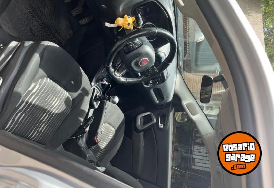 Camionetas - Fiat Freedom 2017 Diesel 135000Km - En Venta