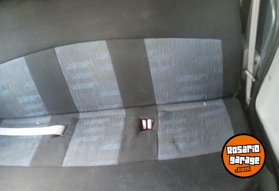 Utilitarios - Renault Kangoo 2013 GNC 189900Km - En Venta