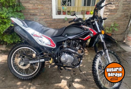 Motos - Motomel Skua 250 2023 Nafta 20000Km - En Venta