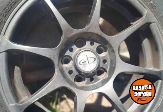Accesorios para Autos - Llantas eb 15 con cubiertas - En Venta