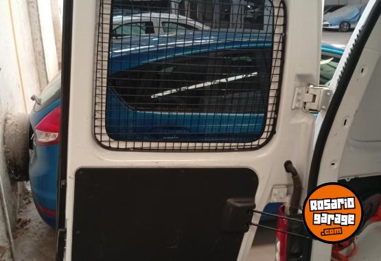 Utilitarios - Peugeot Partner HDI 2018 Diesel 100000Km - En Venta