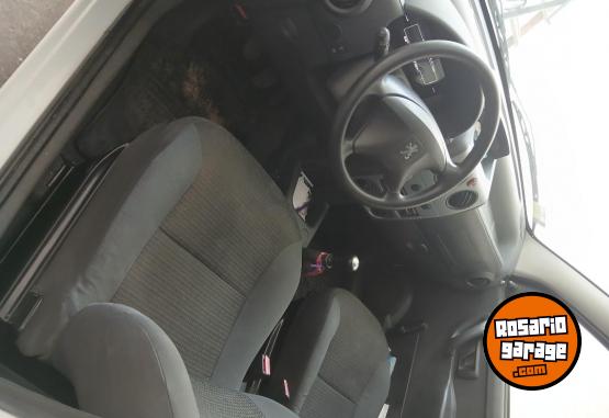 Utilitarios - Peugeot Partner 2018 Nafta 27000Km - En Venta