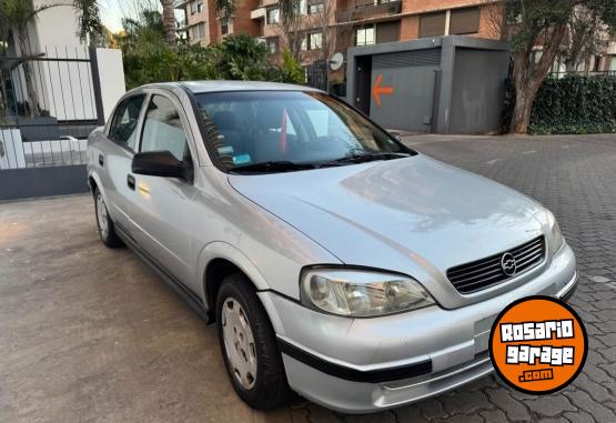 Autos - Chevrolet Astra 2000 Nafta 164000Km - En Venta