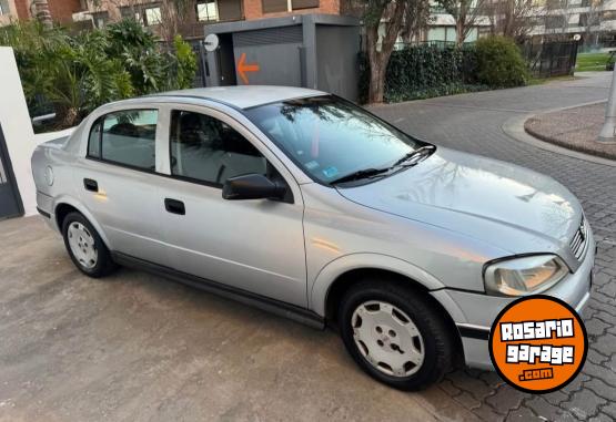 Autos - Chevrolet Astra 2000 Nafta 164000Km - En Venta