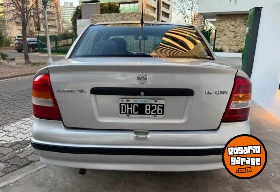 Autos - Chevrolet Astra 2000 Nafta 164000Km - En Venta