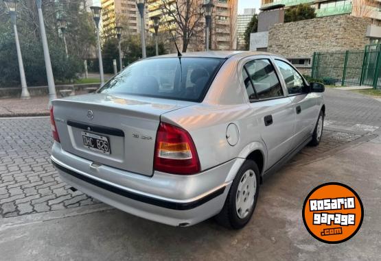 Autos - Chevrolet Astra 2000 Nafta 164000Km - En Venta