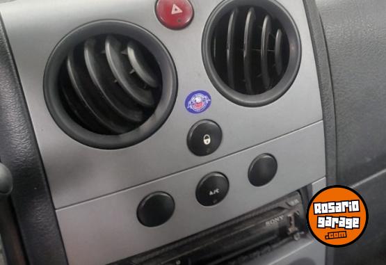 Utilitarios - Citroen berlingo furgon 1.6 HDI 2015 Diesel 227573Km - En Venta