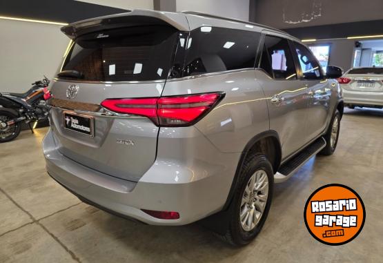 Camionetas - Toyota SW4 SRX 2.8L 4X4 AT 2021 2021 Diesel 43000Km - En Venta