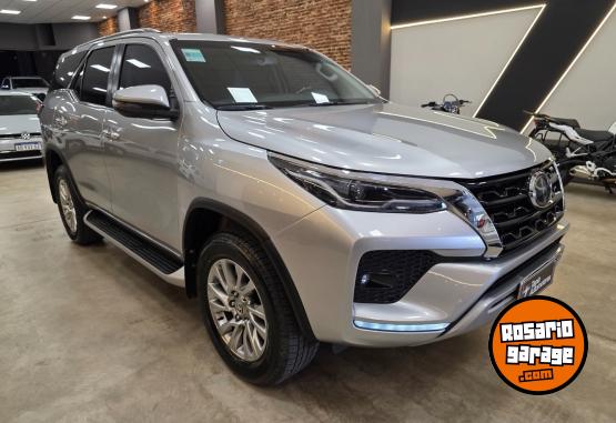 Camionetas - Toyota SW4 SRX 2.8L 4X4 AT 2021 2021 Diesel 43000Km - En Venta