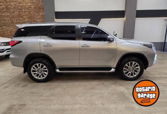 Camionetas - Toyota SW4 SRX 2.8L 4X4 AT 2021 2021 Diesel 43000Km - En Venta