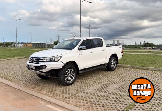 Camionetas - Toyota Hilux SRX AT 4x4 2016 Diesel 203000Km - En Venta