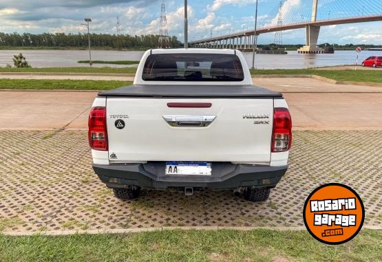 Camionetas - Toyota Hilux SRX AT 4x4 2016 Diesel 203000Km - En Venta
