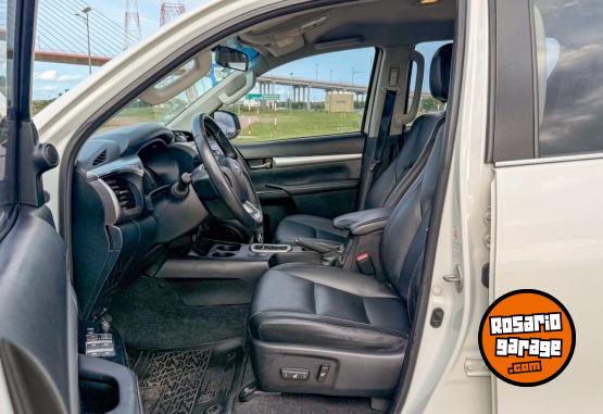 Camionetas - Toyota Hilux SRX AT 4x4 2016 Diesel 203000Km - En Venta