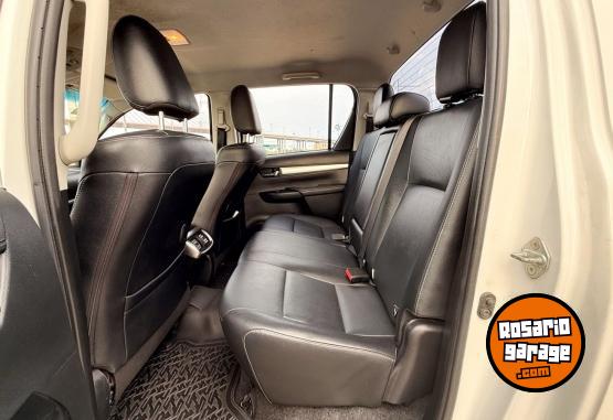 Camionetas - Toyota Hilux SRX AT 4x4 2016 Diesel 203000Km - En Venta