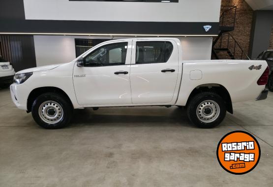 Camionetas - Toyota HILUX DOBLE CABINA DX 2.4 2026 Diesel 0Km - En Venta