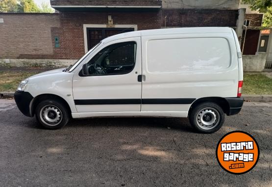 Utilitarios - Citroen Berlingo 2022 Nafta 86000Km - En Venta