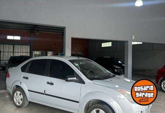 Autos - Ford Fiesta max ambiente mp3 2010 GNC 230000Km - En Venta