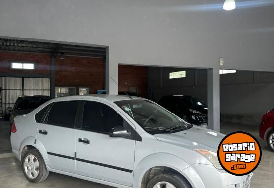 Autos - Ford Fiesta max ambiente mp3 2010 GNC 230000Km - En Venta