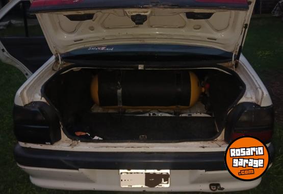 Autos - Renault 19 2000 GNC 1111Km - En Venta