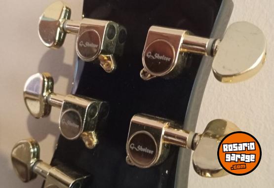 Instrumentos Musicales - Electroac�stica "Nueva" con accesorios. - En Venta