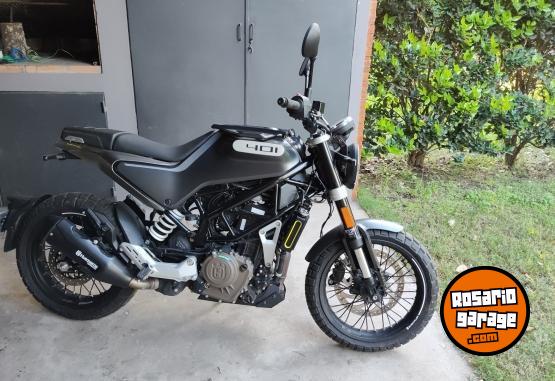 Motos - Husqvarna Husqvarna Svartpilen 401 2021 Nafta 1590Km - En Venta