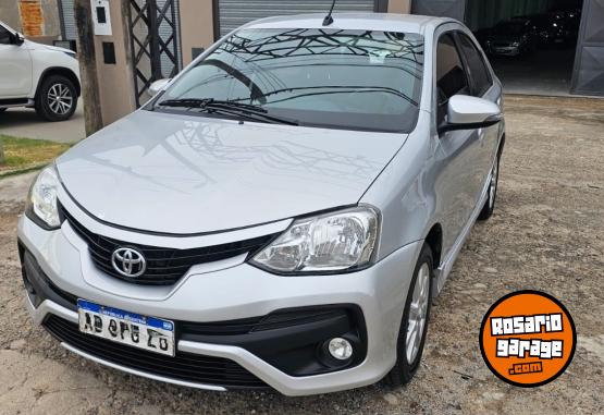 Autos - Toyota Etios 2017 Nafta 157850Km - En Venta