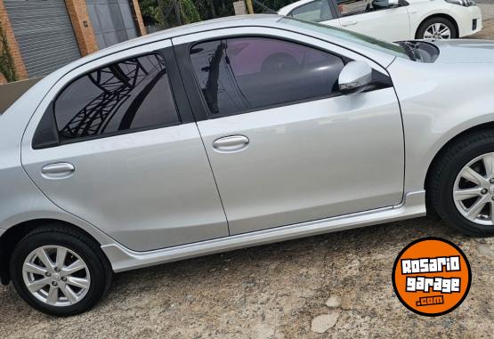 Autos - Toyota Etios 2017 Nafta 157850Km - En Venta