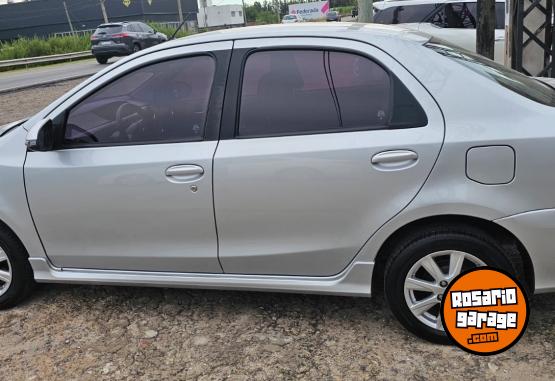 Autos - Toyota Etios 2017 Nafta 157850Km - En Venta