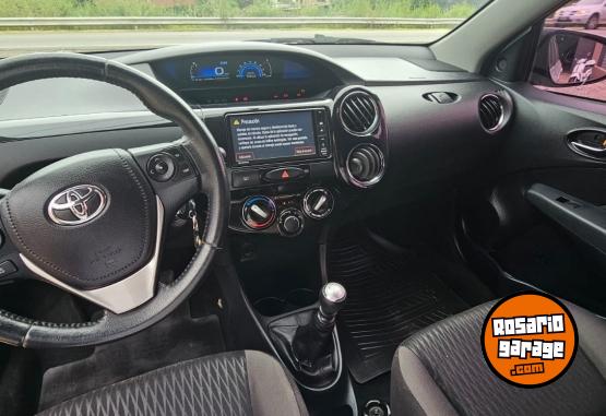Autos - Toyota Etios 2017 Nafta 157850Km - En Venta