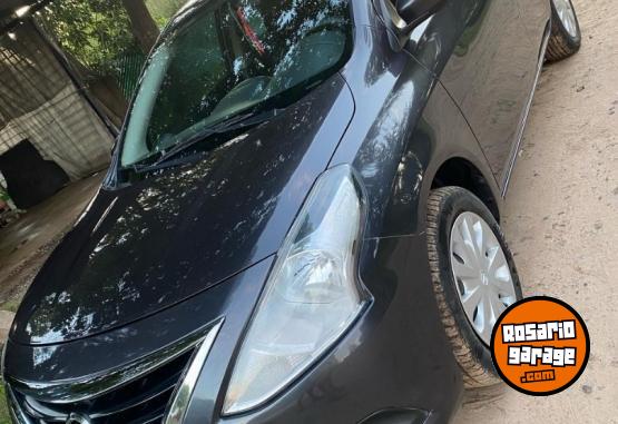 Autos - Nissan Versa 2015 Nafta 140000Km - En Venta