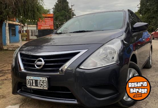 Autos - Nissan Versa 2015 Nafta 140000Km - En Venta