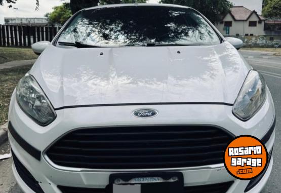 Autos - Ford FIESTA 2015 Nafta 88400Km - En Venta