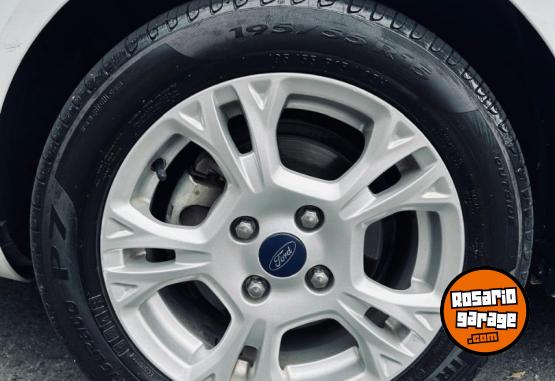 Autos - Ford FIESTA 2015 Nafta 88400Km - En Venta