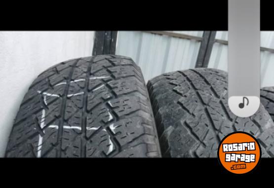 Accesorios para Autos - 5 neumaticos - En Venta