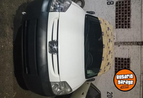 Utilitarios - Peugeot Partner confort 1.4 furgo 2014 Nafta 209500Km - En Venta