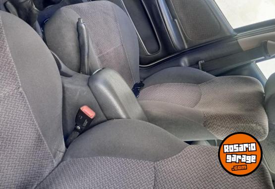 Autos - Chrysler Neon 2000 se 2001 Nafta 124000Km - En Venta