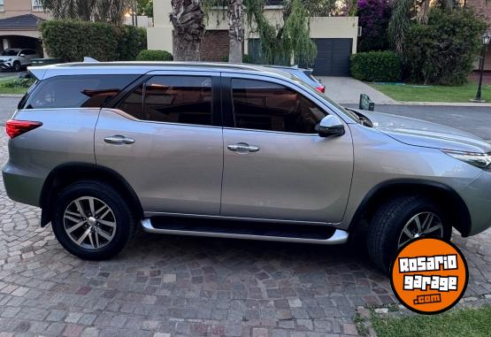 Camionetas - Toyota SW4 2018 Diesel 130000Km - En Venta