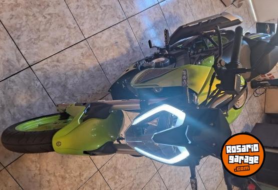 Motos - Benelli 180s 2022 Nafta 8500Km - En Venta