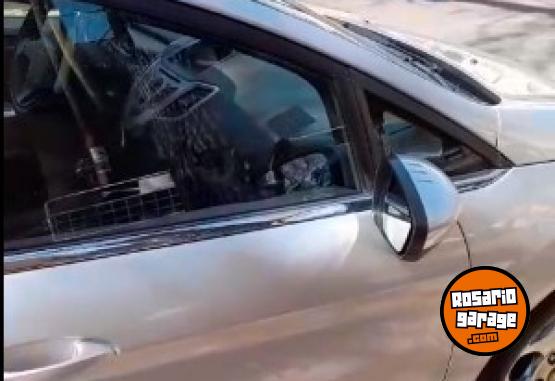 Autos - Ford Fiesta 1.6 4P Trend 2011 Nafta 174000Km - En Venta