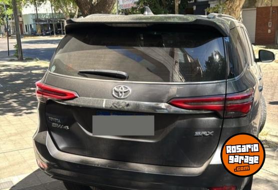 Camionetas - Toyota SW4 SRX 4x4 7A AT 2023 Diesel 75000Km - En Venta