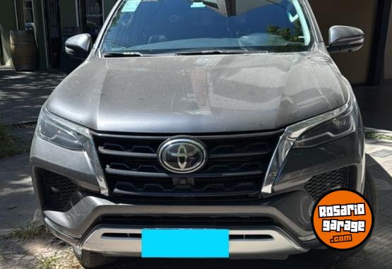 Camionetas - Toyota SW4 SRX 4x4 7A AT 2023 Diesel 75000Km - En Venta