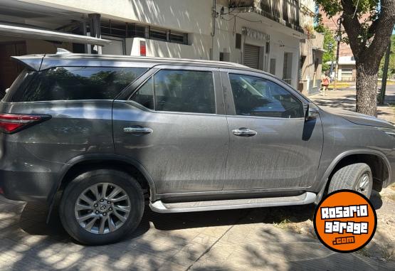 Camionetas - Toyota SW4 SRX 4x4 7A AT 2023 Diesel 75000Km - En Venta