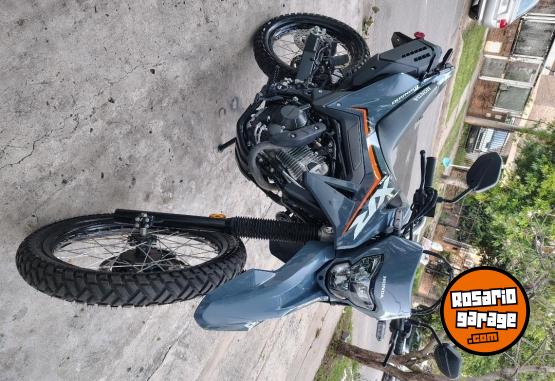 Motos - Honda XR300L 2025 Nafta 3700Km - En Venta