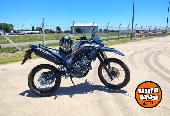 Motos - Honda XR300L 2025 Nafta 3700Km - En Venta